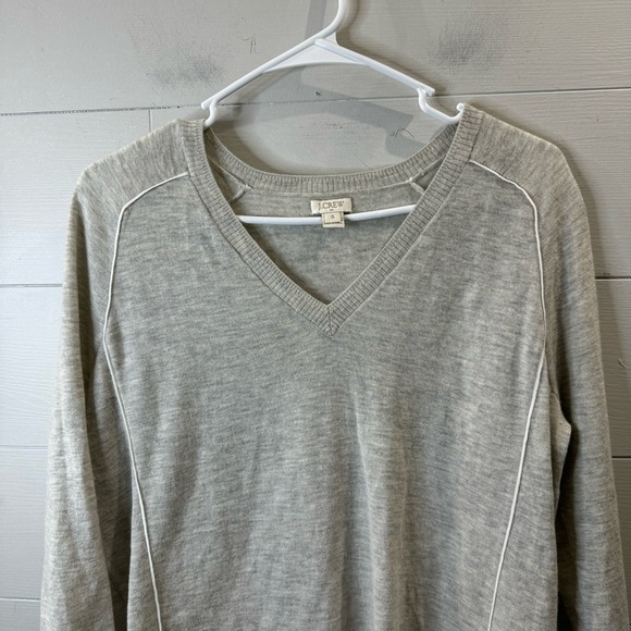 J. Crew | V-neck Gray Cozy Sweater Size Small - Picture 2 of 5